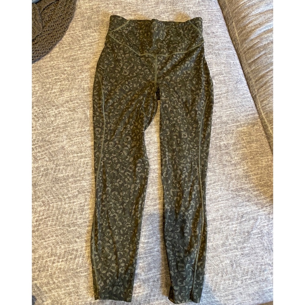 Lululemon Base Pace 25”